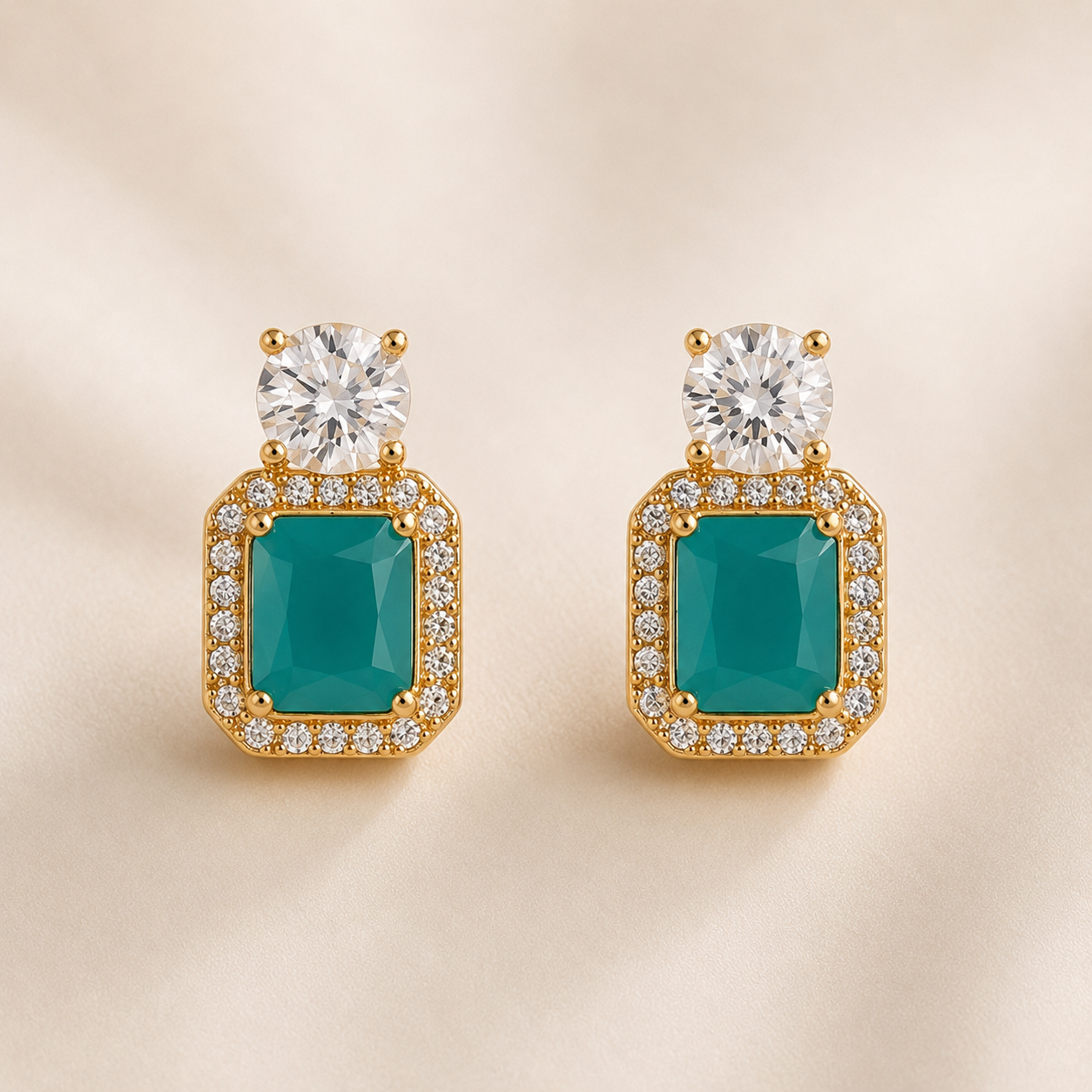 Emerald Majesty Pendant & Earrings Set - Image 3